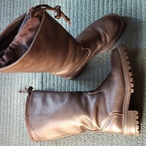 LL Bean snow boots